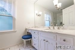 11 Highwood Road Setauket, NY 11733 - Photo 11 of 17 Gallery Image 11