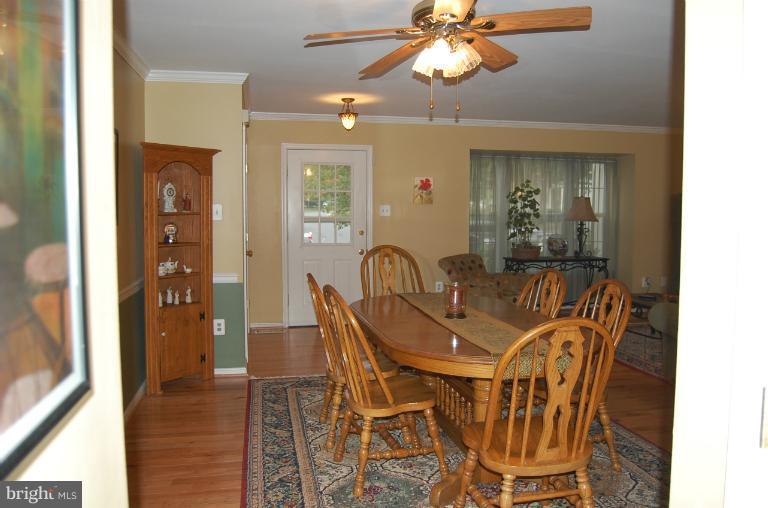 15135 Callohan Court Silver Spring, MD 20906 - Photo 2 of 27 Dining Room