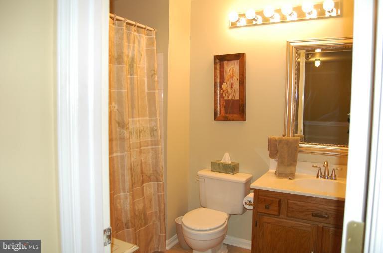 15135 Callohan Court Silver Spring, MD 20906 - Photo 3 of 27 Bath (Master)