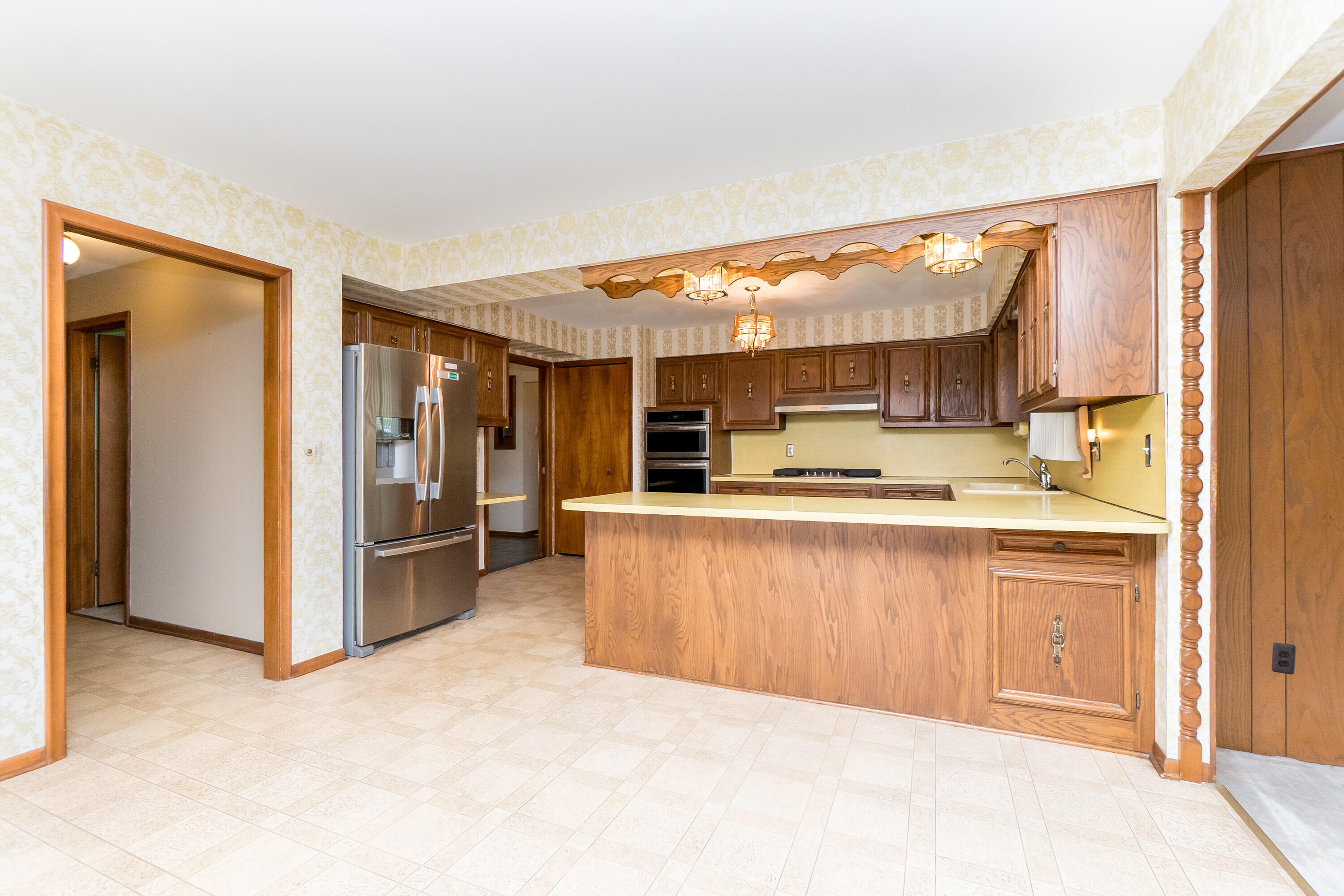 17596 Levan Road Livonia, MI 48152 - Photo 13 of 42 023_47