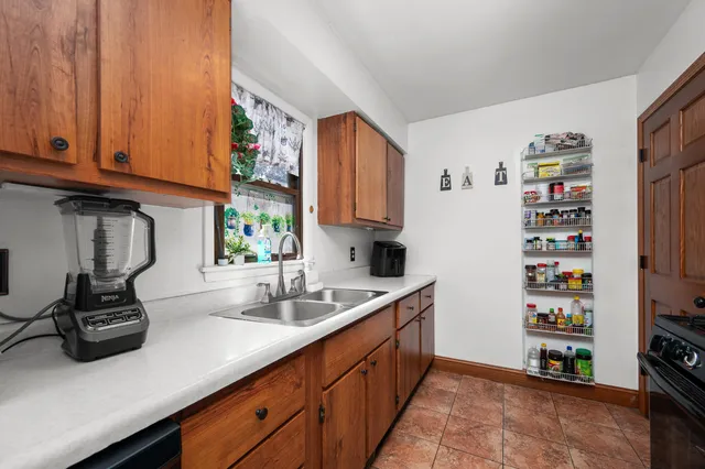 $218,000 | 1209 Meadow Ln Drive, Bettendorf, IA 52722