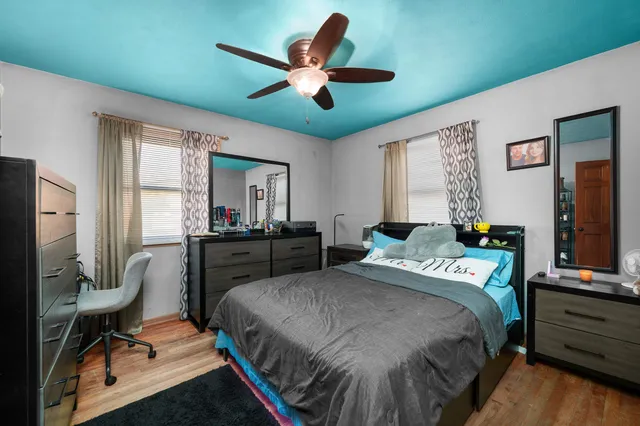 $218,000 | 1209 Meadow Ln Drive, Bettendorf, IA 52722