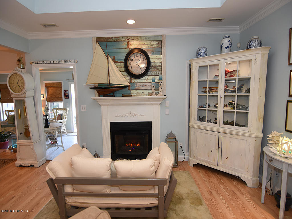 704 Hughes Road Hampstead, NC 28443 - Photo 5 of 29 704 Hughes Rd Family 3