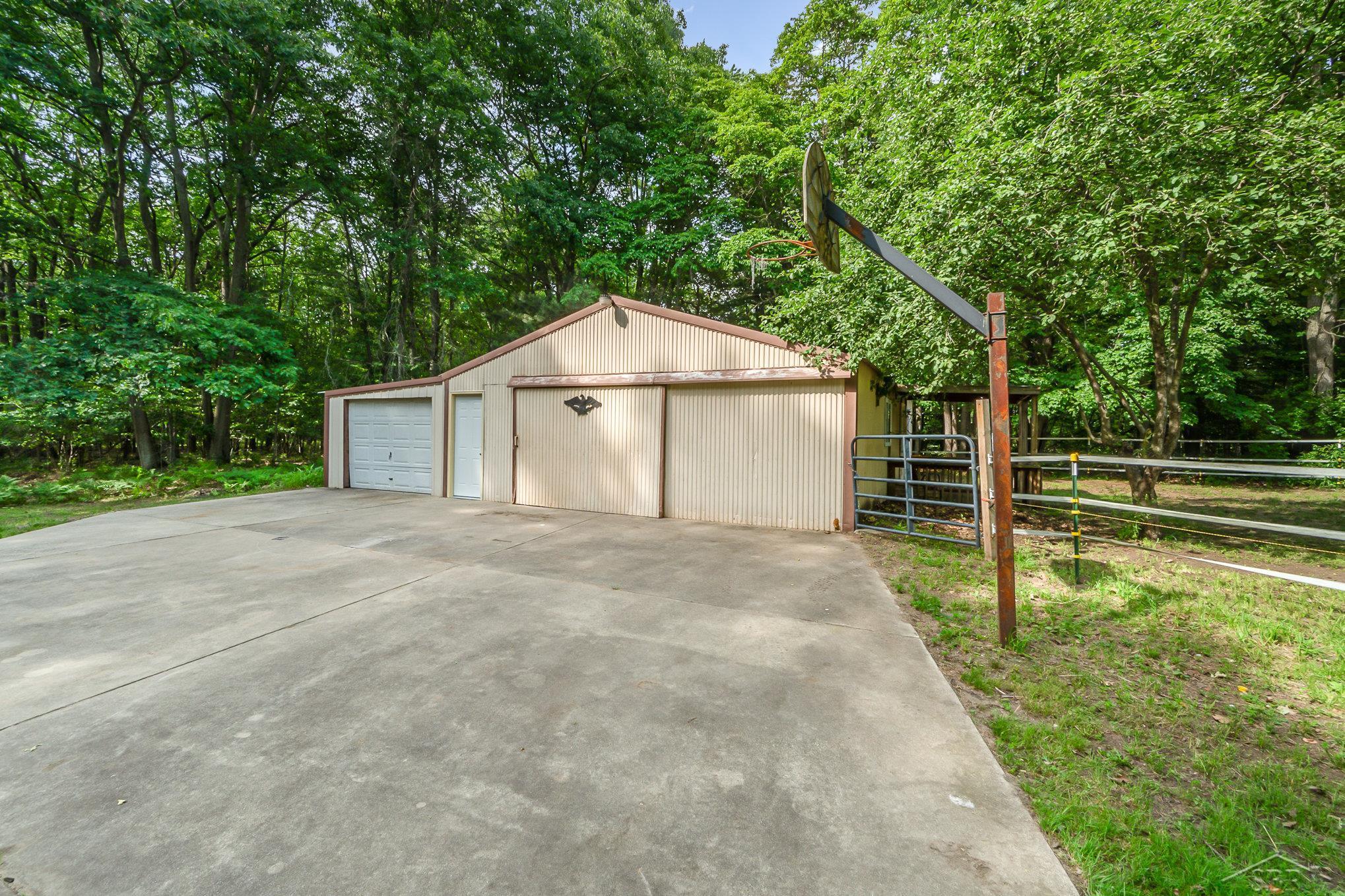 10305 South Raucholz Road St. Charles, MI 48655 - Photo 36 of 56