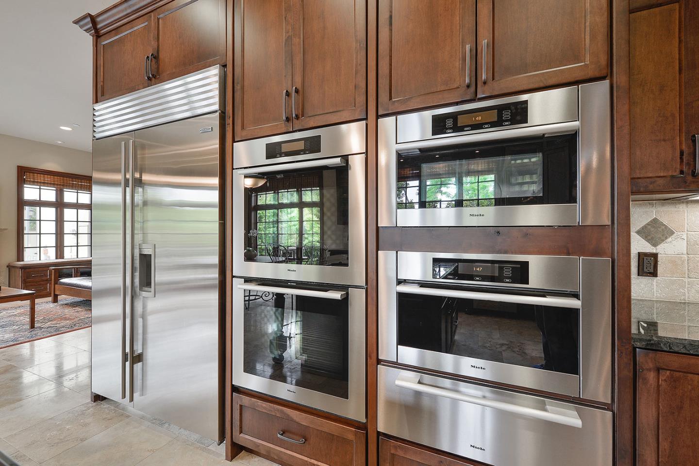 632 Fairway Circle Hillsborough, CA 94010 - Photo 15 of 56