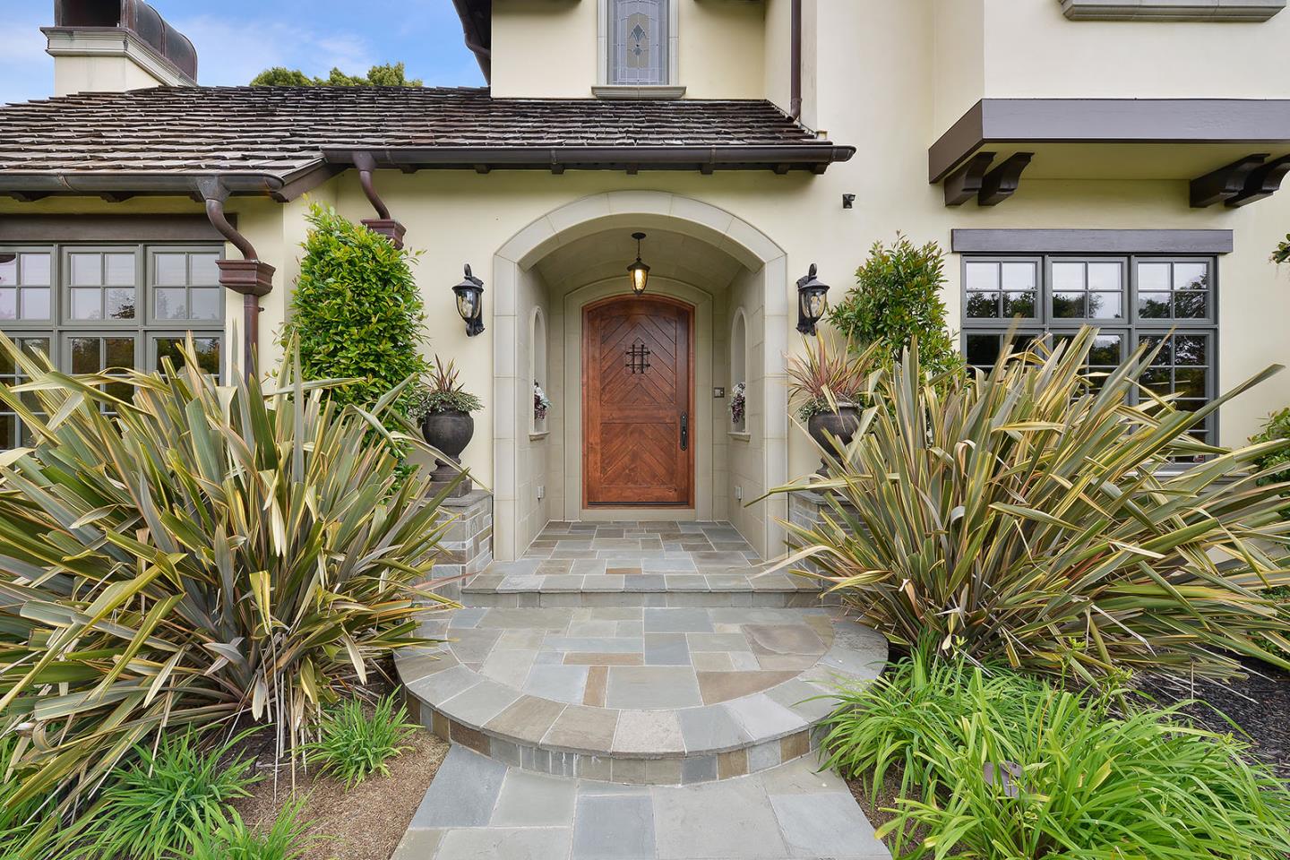 632 Fairway Circle Hillsborough, CA 94010 - Photo 2 of 56