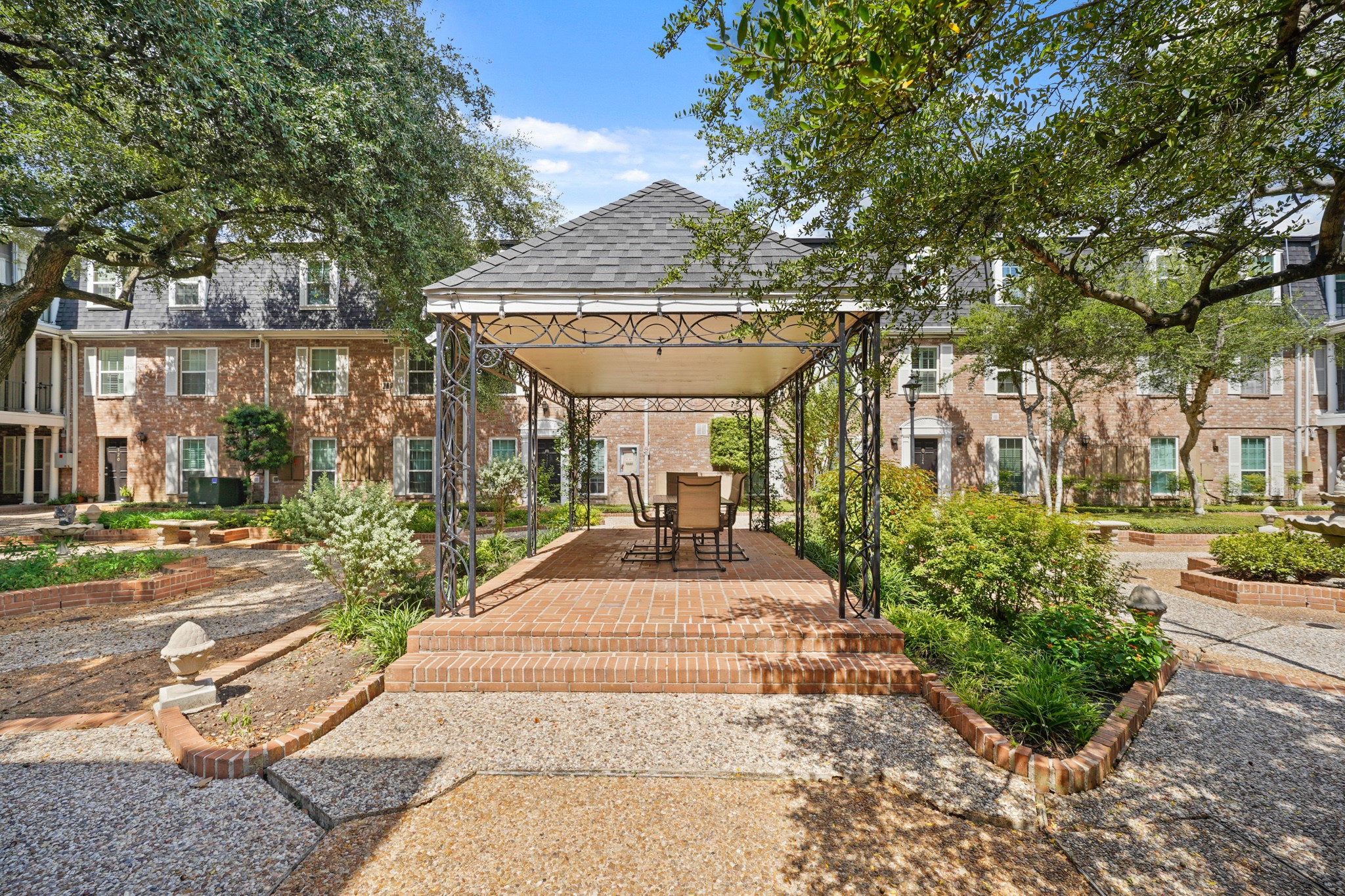 357 North Post Oak Lane, Unit 101 Houston, TX 77024 - Photo 18 of 19
This Condo offers its very own private siting area in the outdoors.