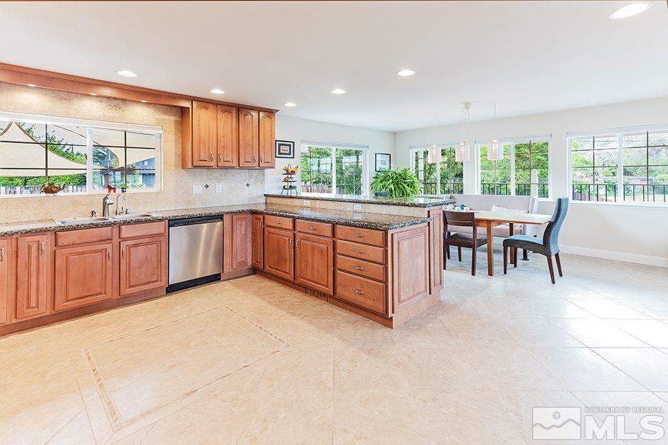 2595 Skyline Boulevard Reno, NV 89509 - Photo 6 of 25 Photo 6