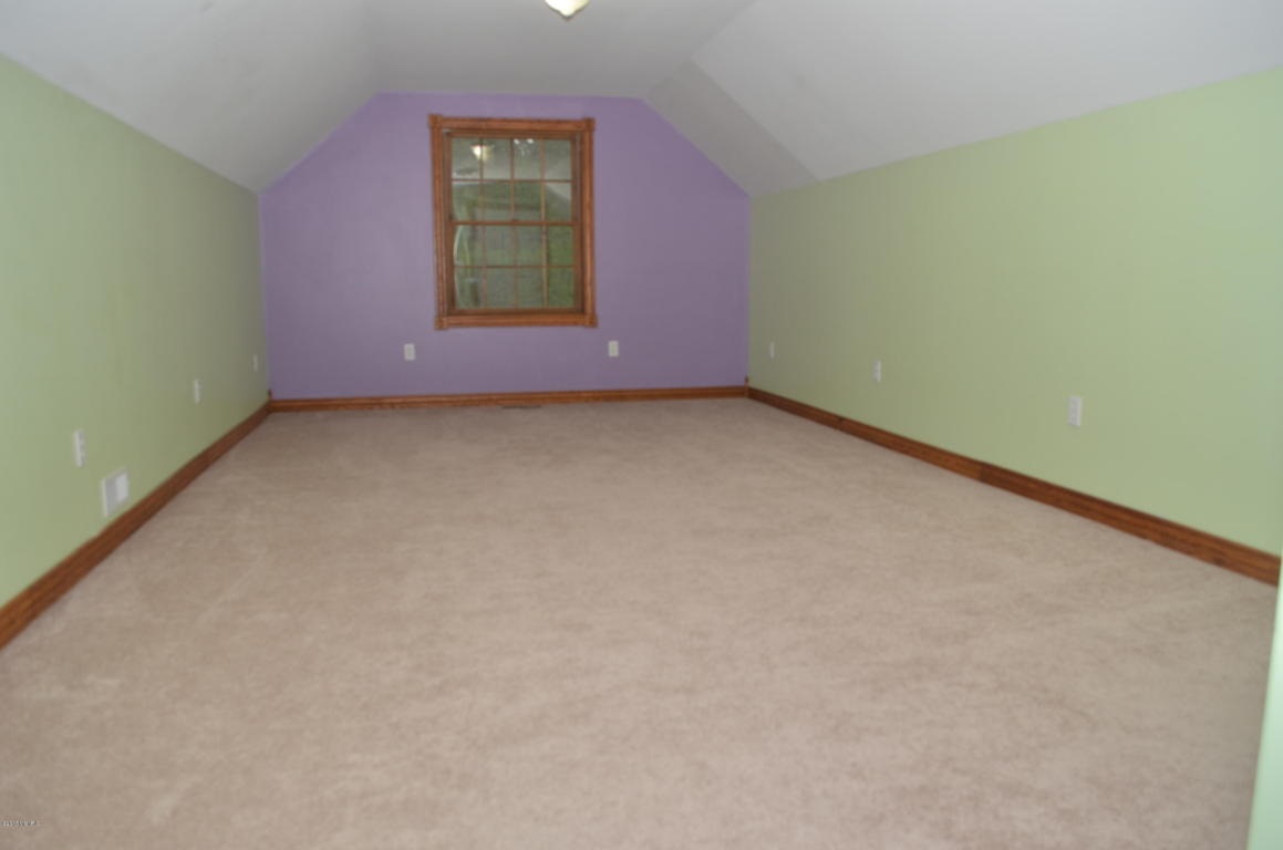1479 Yoder Road Manistee, MI 49660 - Photo 32 of 54 1809132-31.JPG