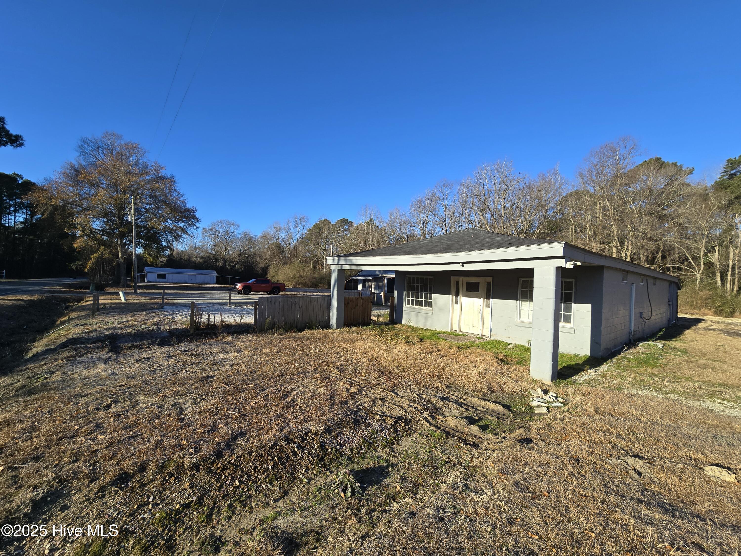 441 Wagon Ford Road Beulaville, NC 28518 - Photo 3 of 22 1000077378