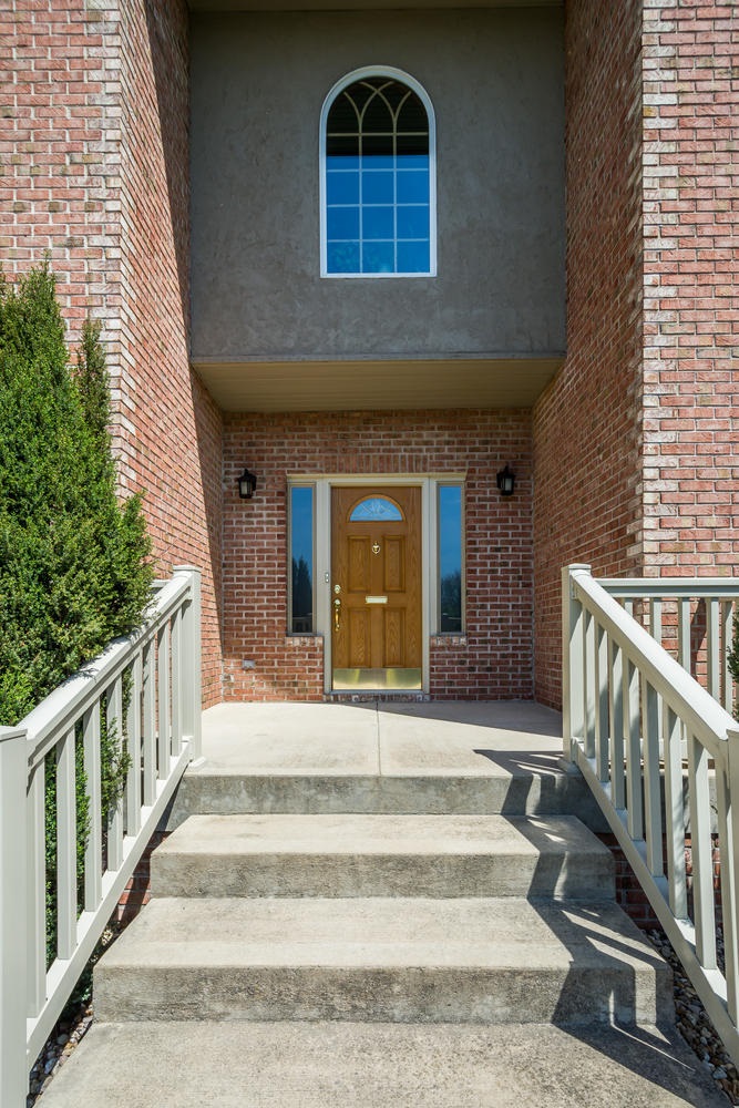 2704 Blue Ridge Court Bloomington, IN 47408 - Photo 2 of 30