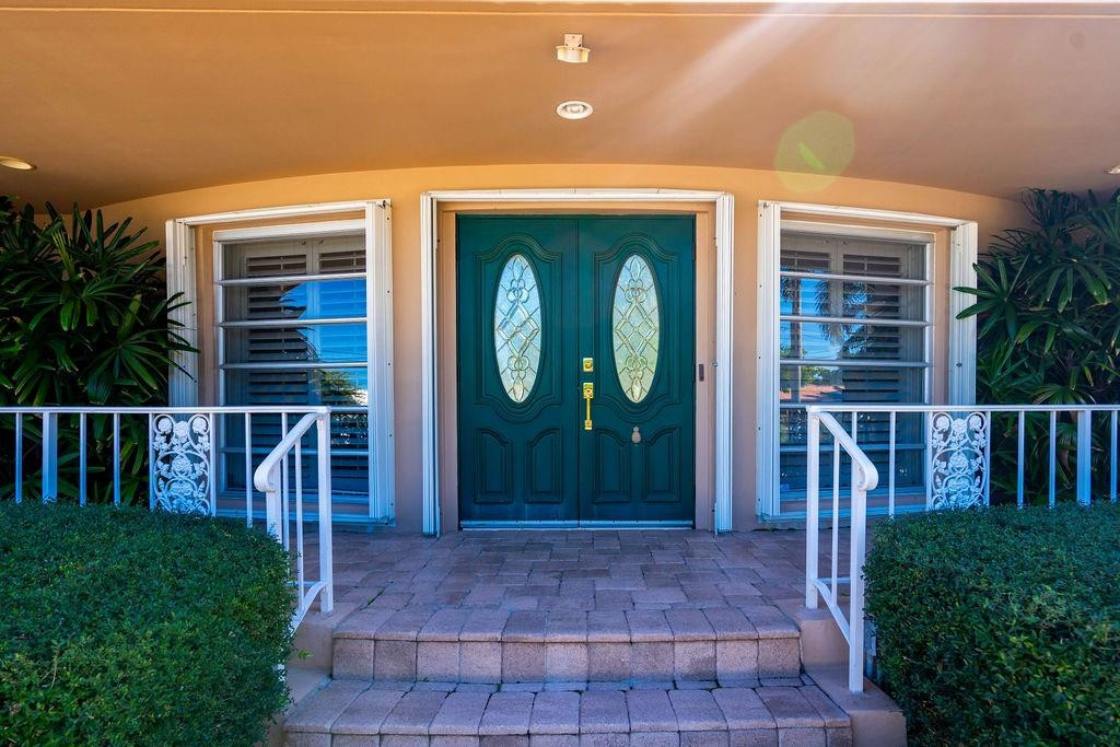 3920 Northeast 27th Avenue Lighthouse Point, FL 33064 - Photo 6 of 45 Photo 6