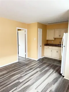 $850 | 120 Houma Boulevard, Unit 17, Metairie, LA 70001