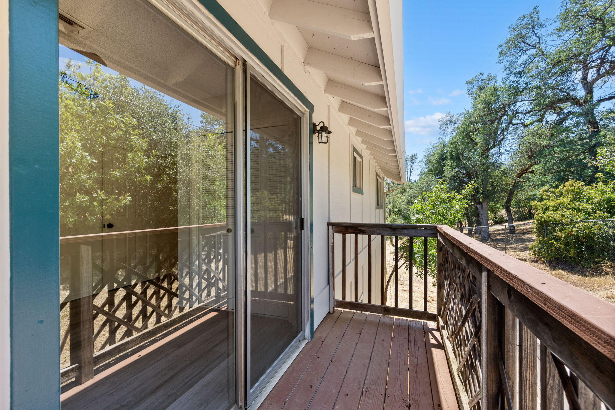 8741 Prospectors Road Redding, CA 96001 - Photo 35 of 60 Balcony