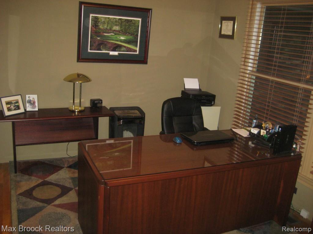 16 Shagbark Drive Rochester, MI 48309 - Photo 18 of 32 1ST FLOOR OFFICE