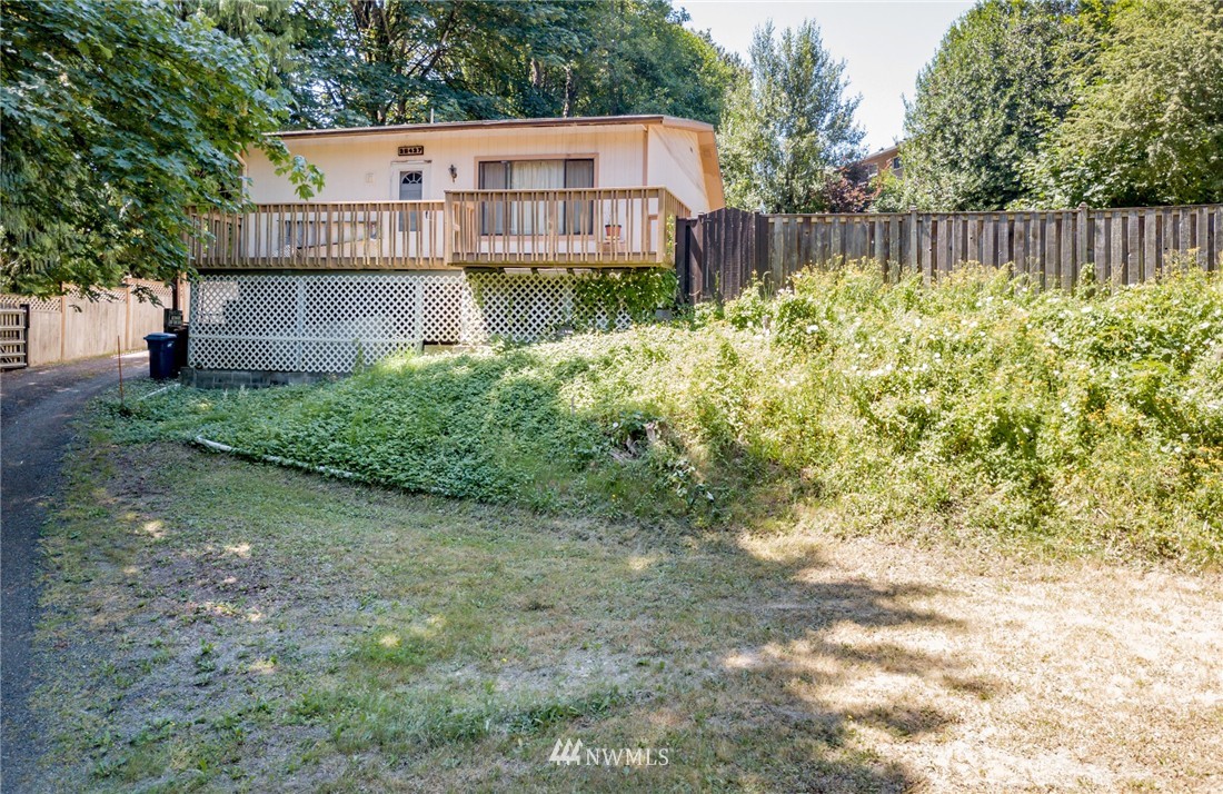 25427 Lake Fenwick Road Kent, WA 98032 - Photo 3 of 13 Gallery Image 3