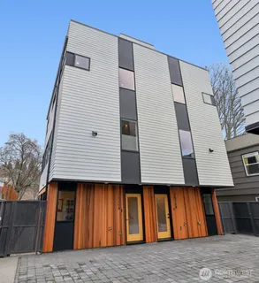$989,000 | 2626 A 58th Avenue Southwest, Seattle, WA 98116