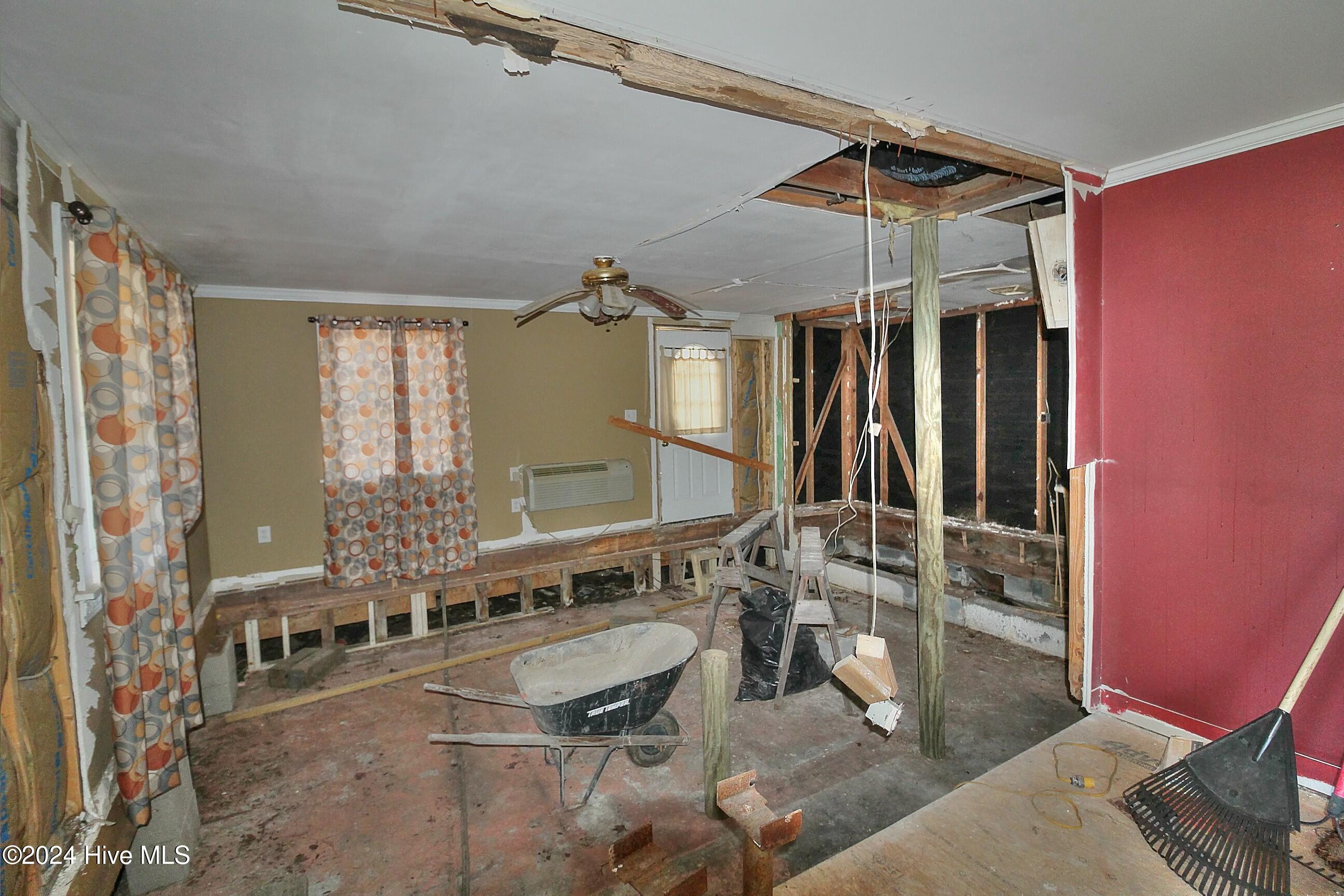 4346 Project Road Northwest Ash, NC 28420 - Photo 4 of 13 Front Room