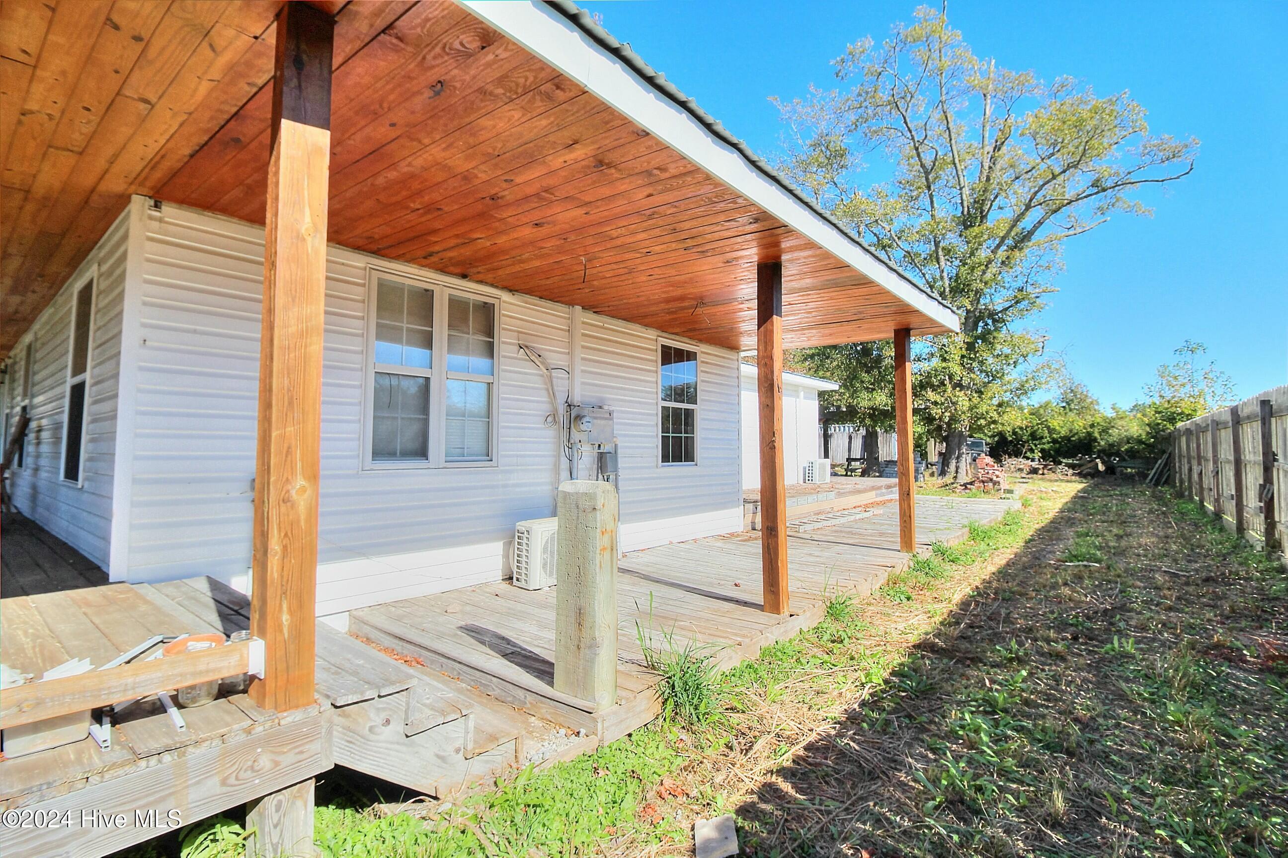 4346 Project Road Northwest Ash, NC 28420 - Photo 10 of 13 House Side