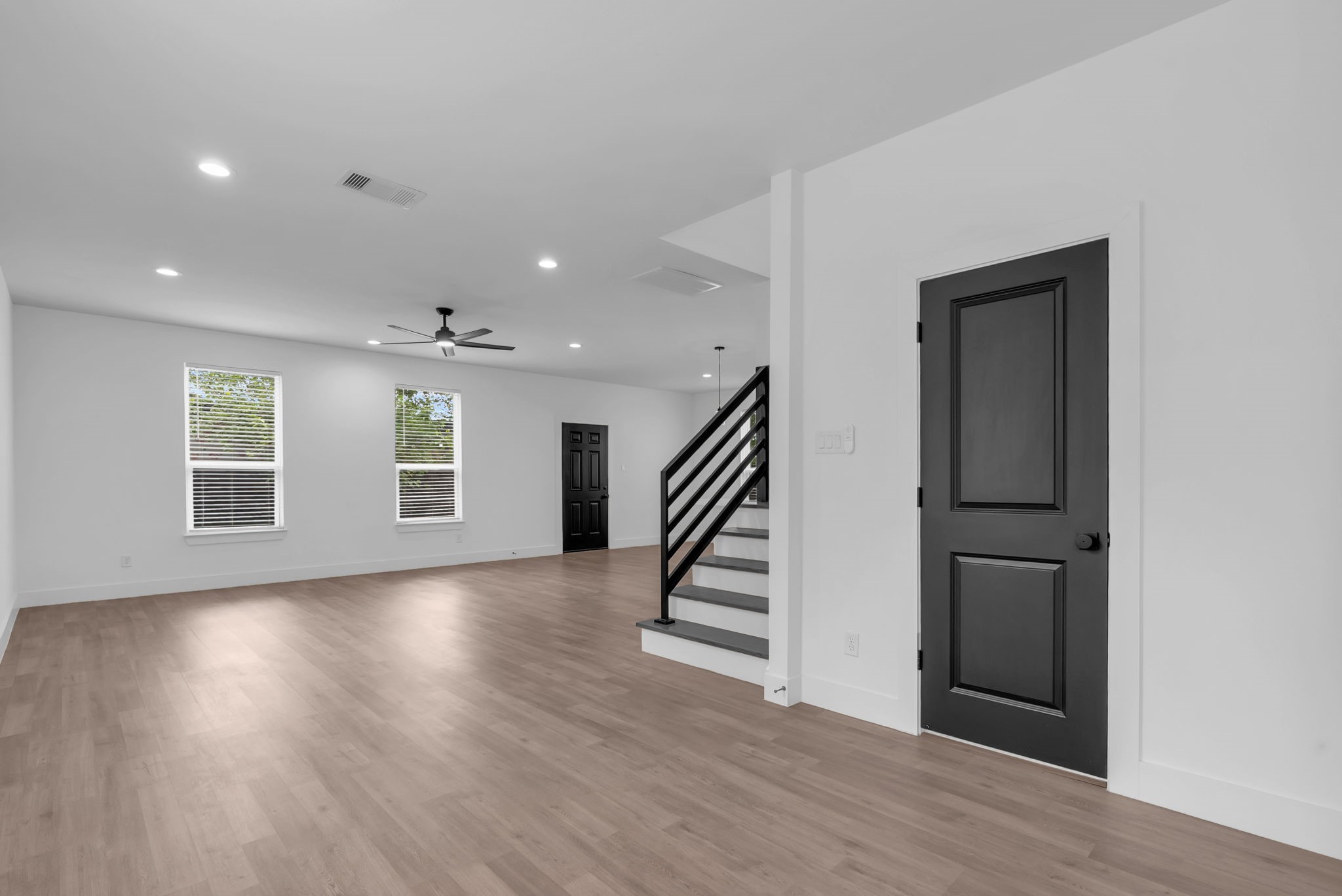 8136 Chateau Street Houston, TX 77028 - Photo 5 of 46 Door shown is half bath