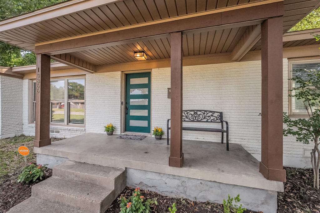 10866 Cassandra Way Dallas, TX 75228 - Photo 2 of 22 a view of backyard with sitting area