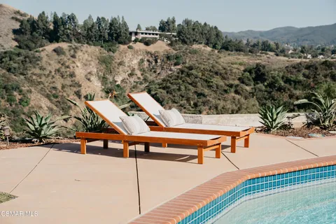 $2,175,000 | 1884 Calle Salto, Thousand Oaks, CA 91360