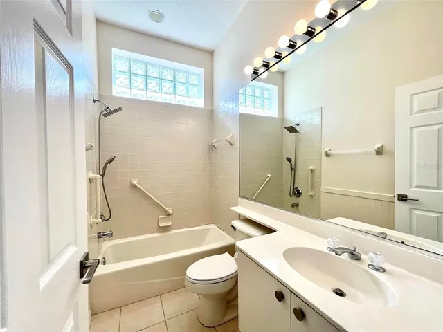 $2,800 | 8515 53rd Place East, Bradenton, FL 34211