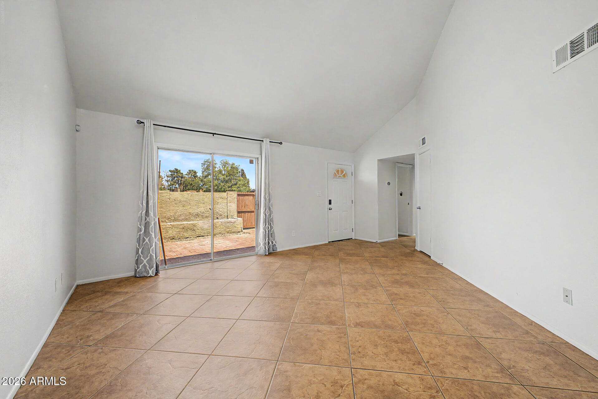 4122 West Calavar Road Phoenix, AZ 85053 - Photo 7 of 25