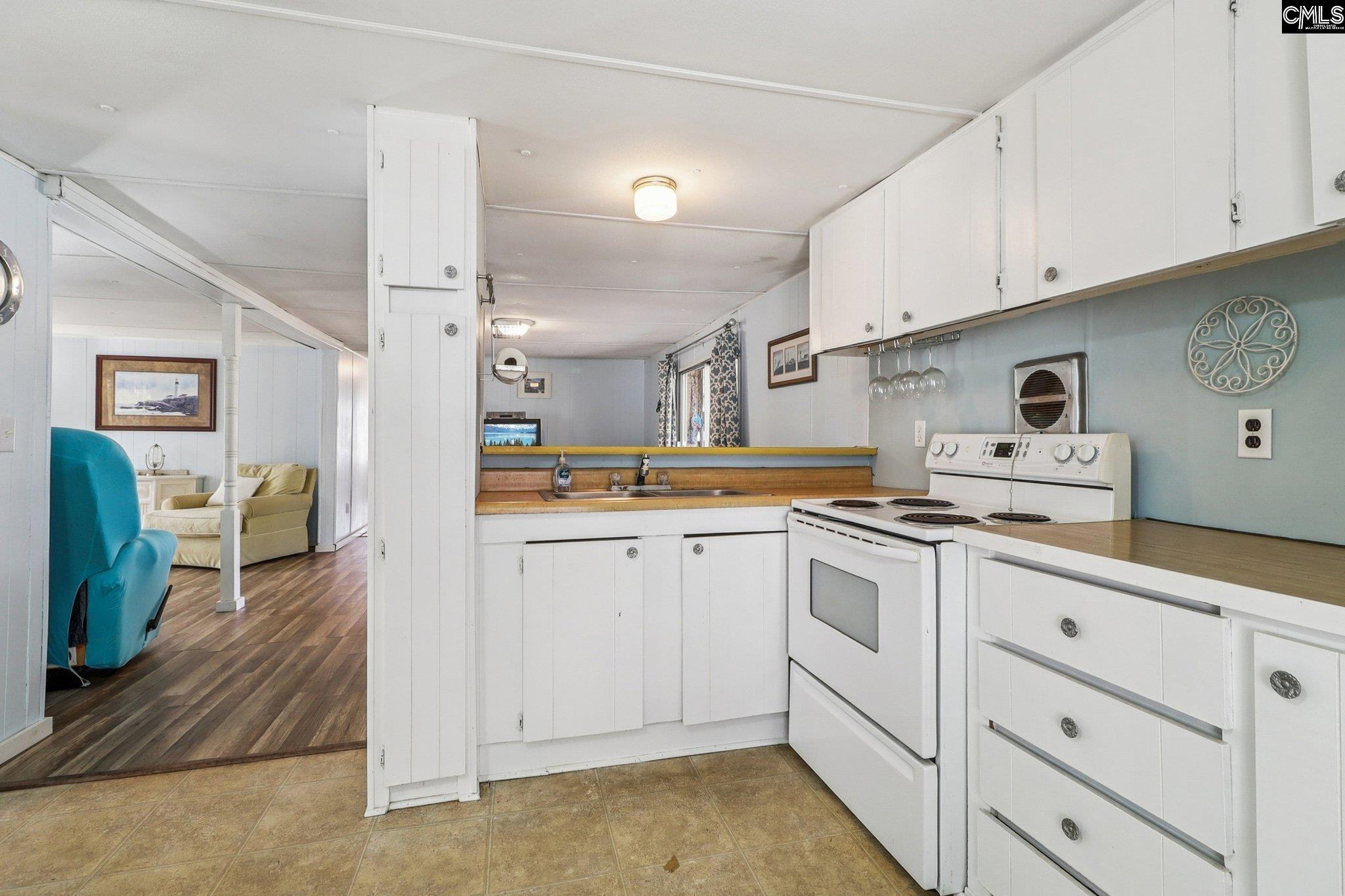 1046 Blacksgate East Prosperity, SC 29127 - Photo 15 of 40