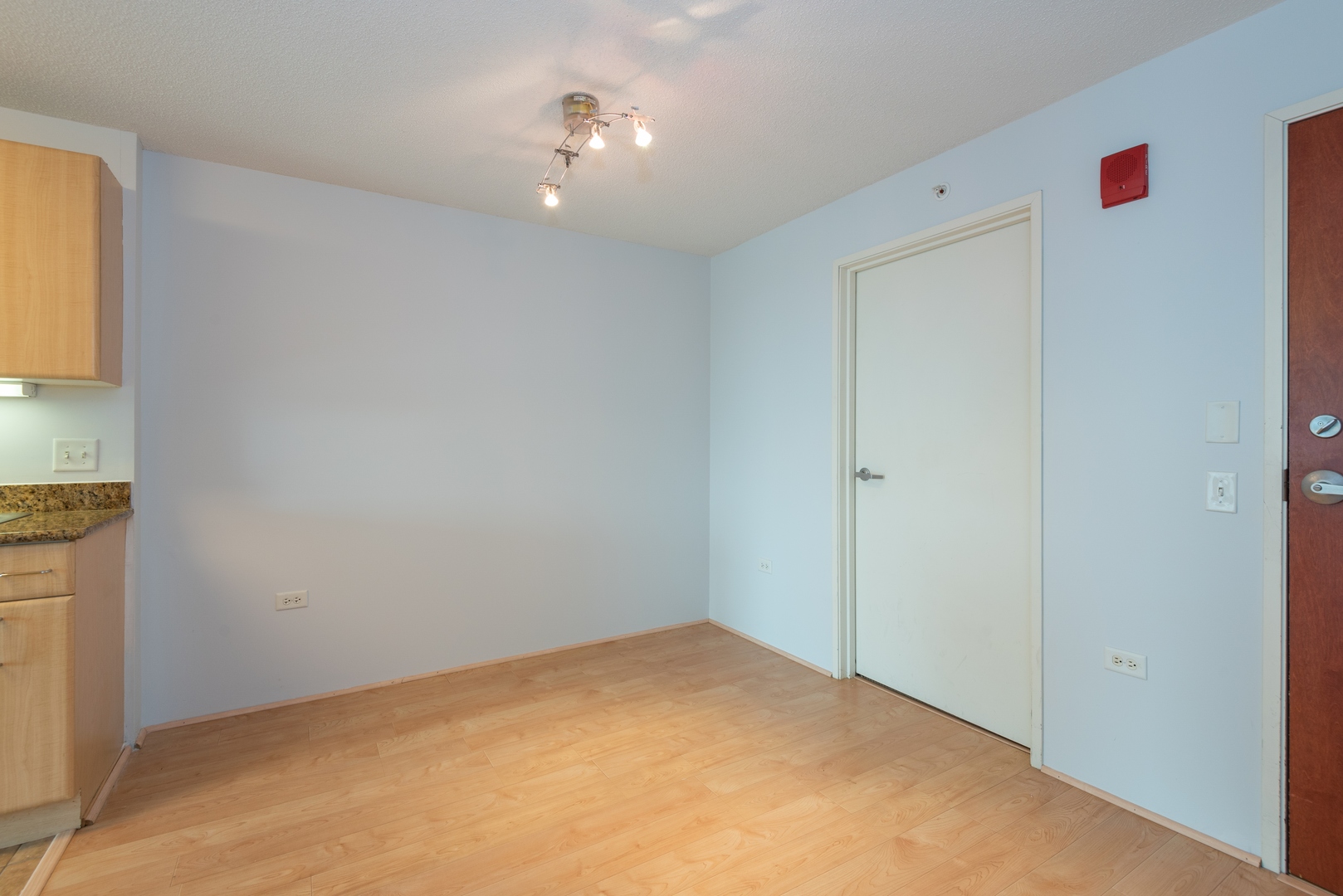 800 Elgin Road, Unit 711 Evanston, IL 60201 - Photo 9 of 18 a view of empty room