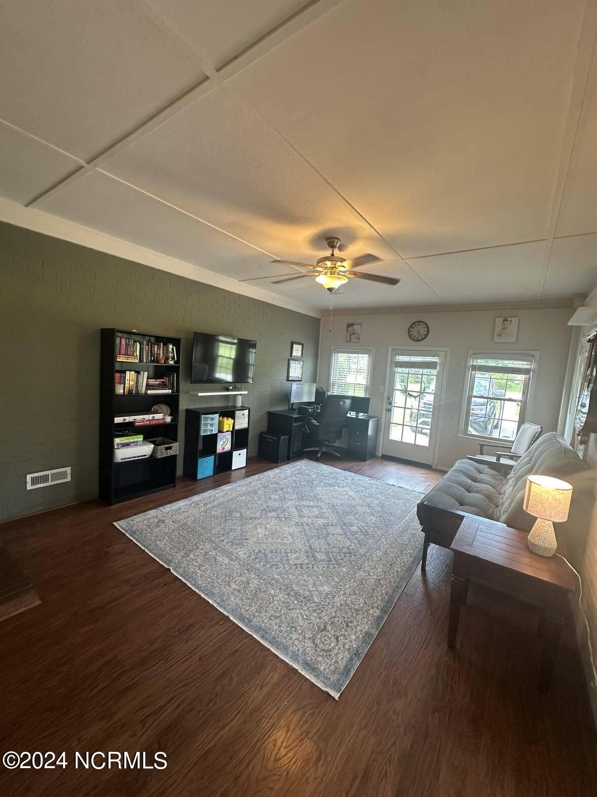 2127 Banks School Road Kinston, NC 28504 - Photo 10 of 21 454282390_485871167401185_92078689866130