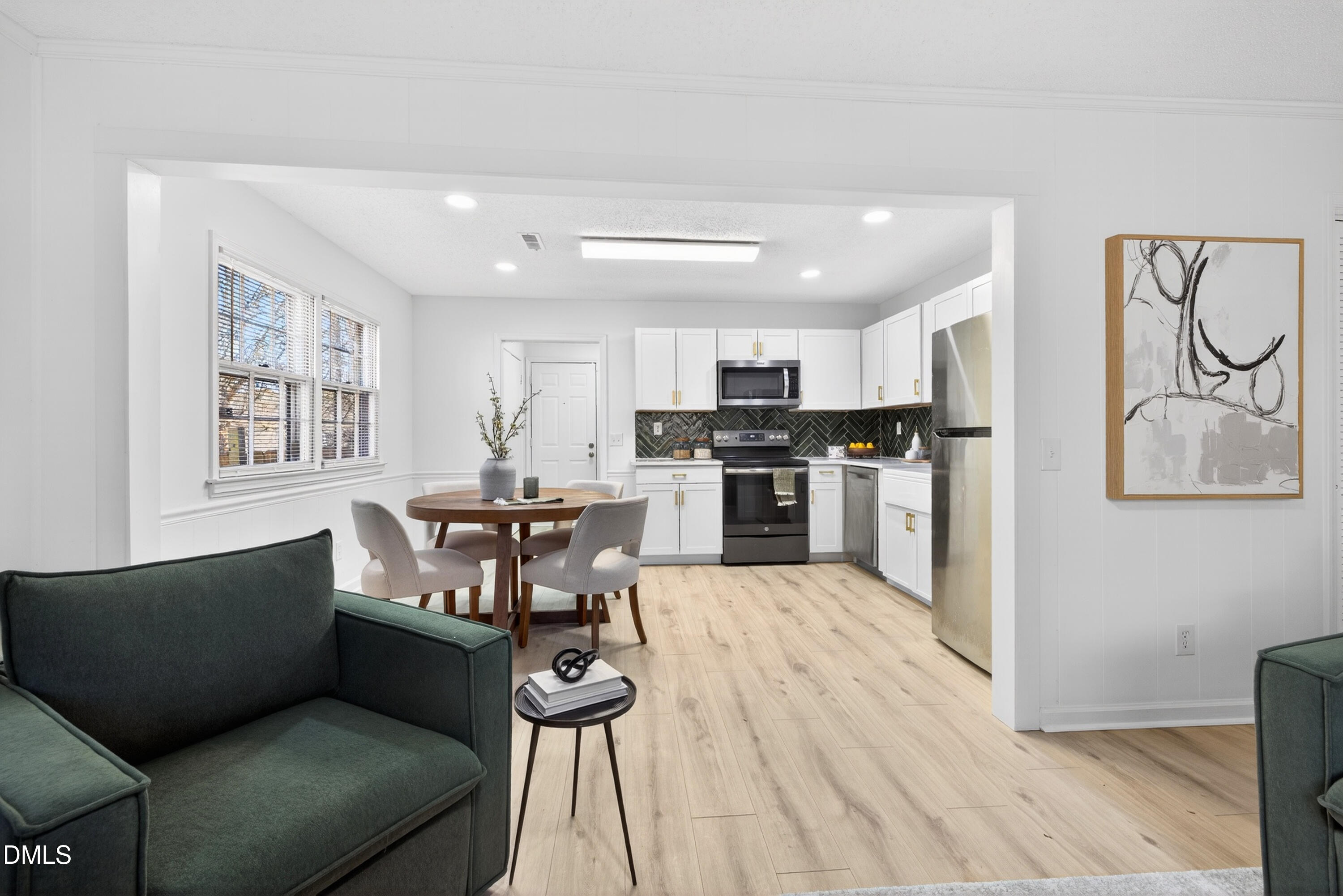 800 Plentywood Court Raleigh, NC 27615 - Photo 11 of 34 Scene-13