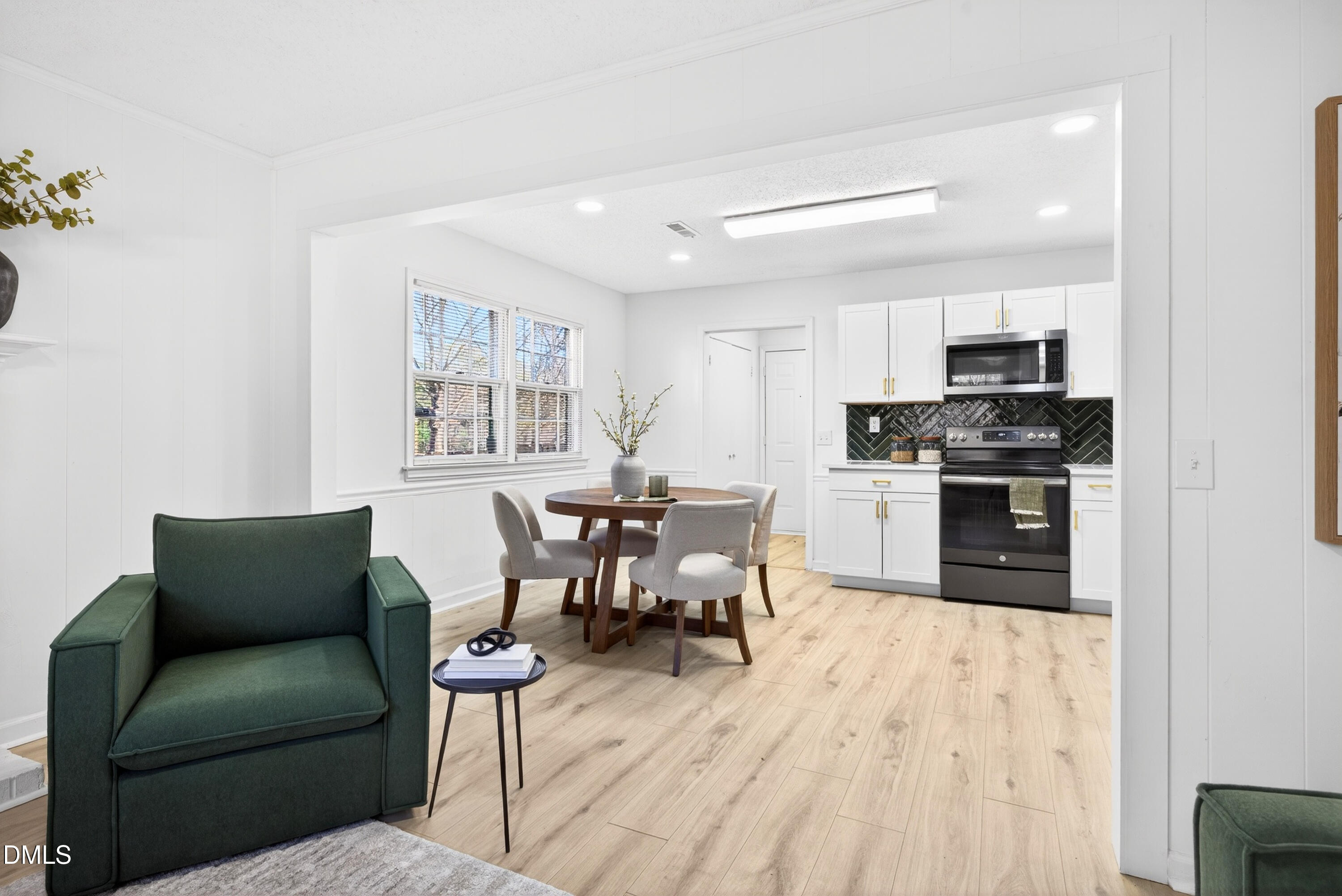 800 Plentywood Court Raleigh, NC 27615 - Photo 12 of 34 Scene-14