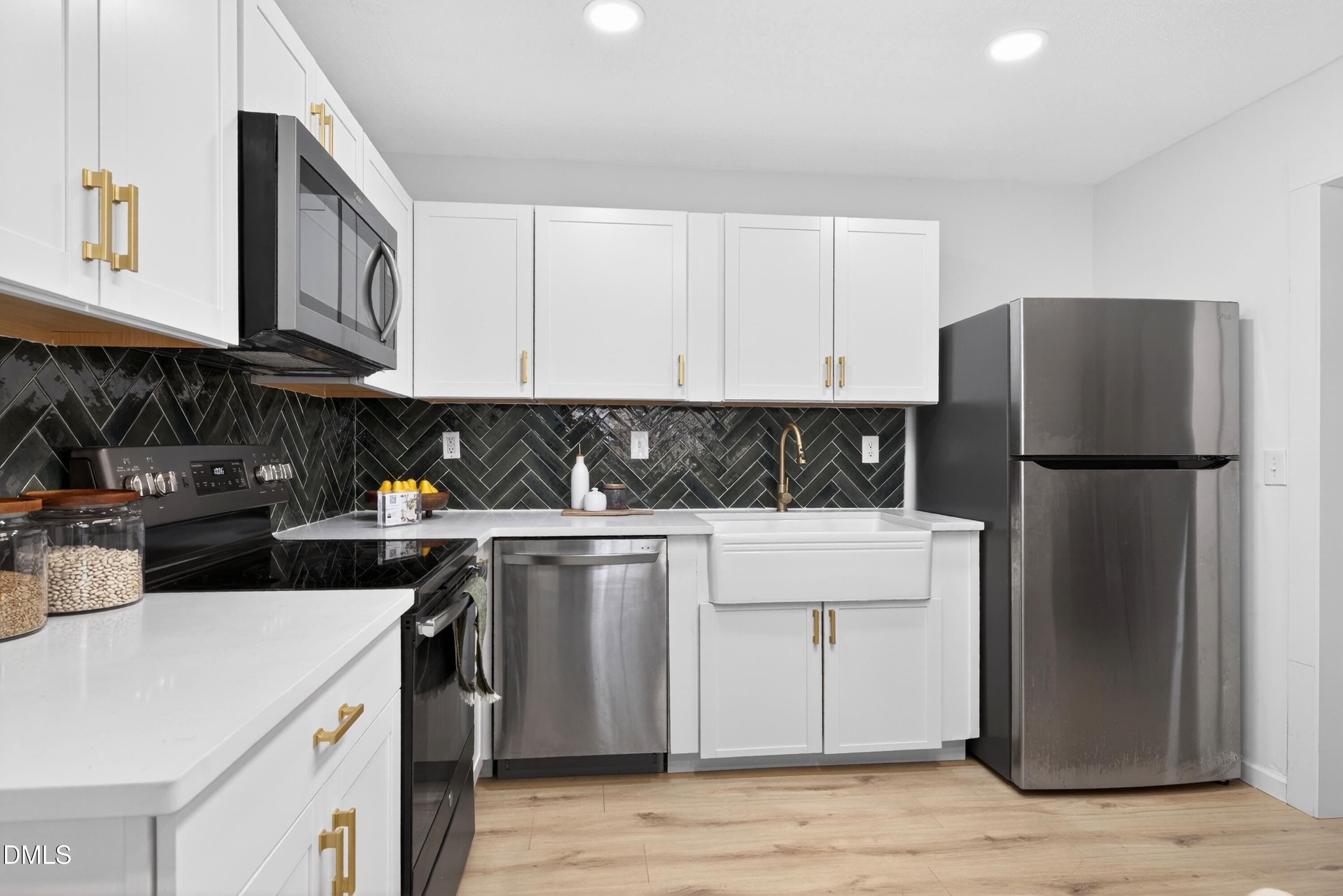 800 Plentywood Court Raleigh, NC 27615 - Photo 17 of 34 Scene-19