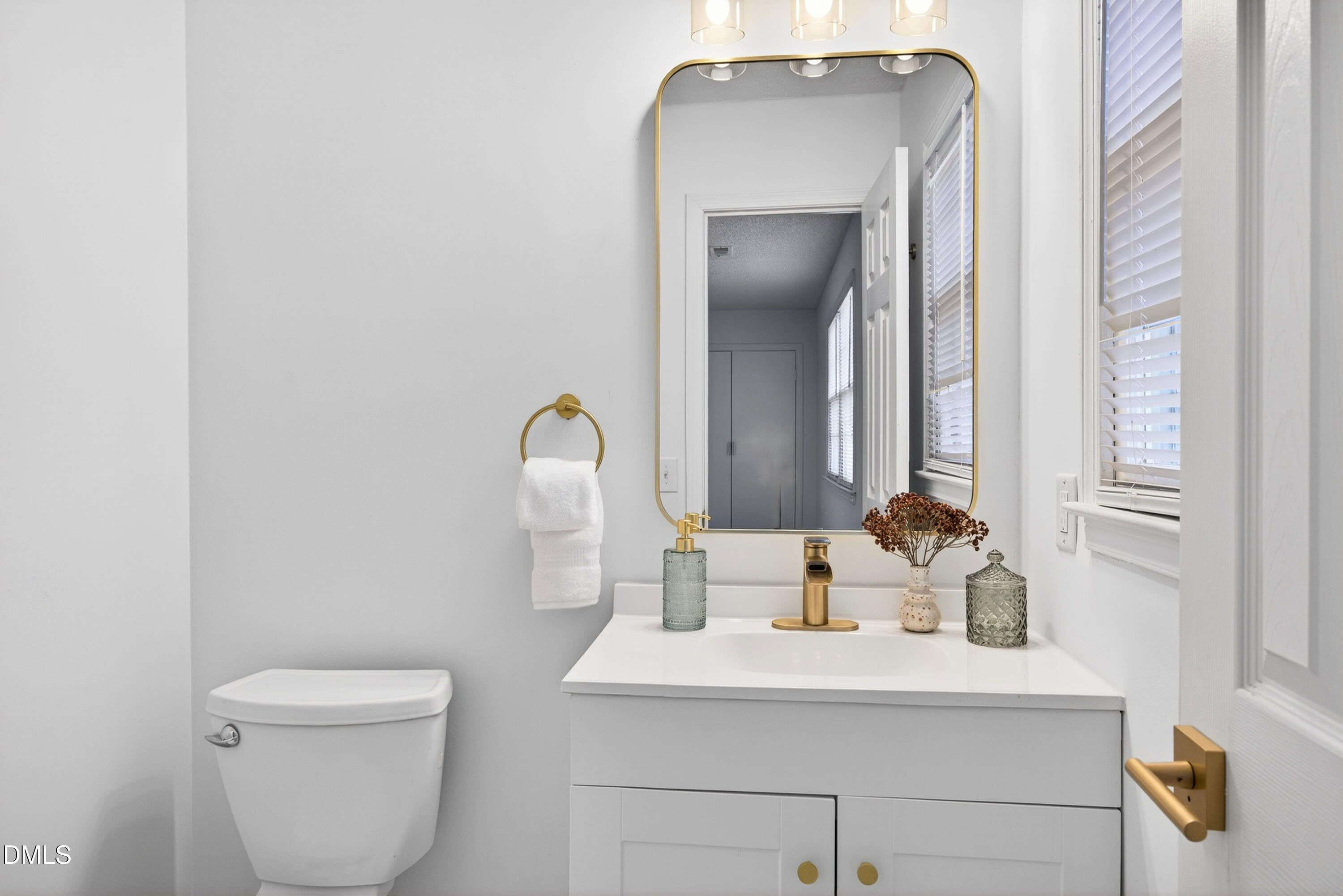 800 Plentywood Court Raleigh, NC 27615 - Photo 22 of 34 Scene-26