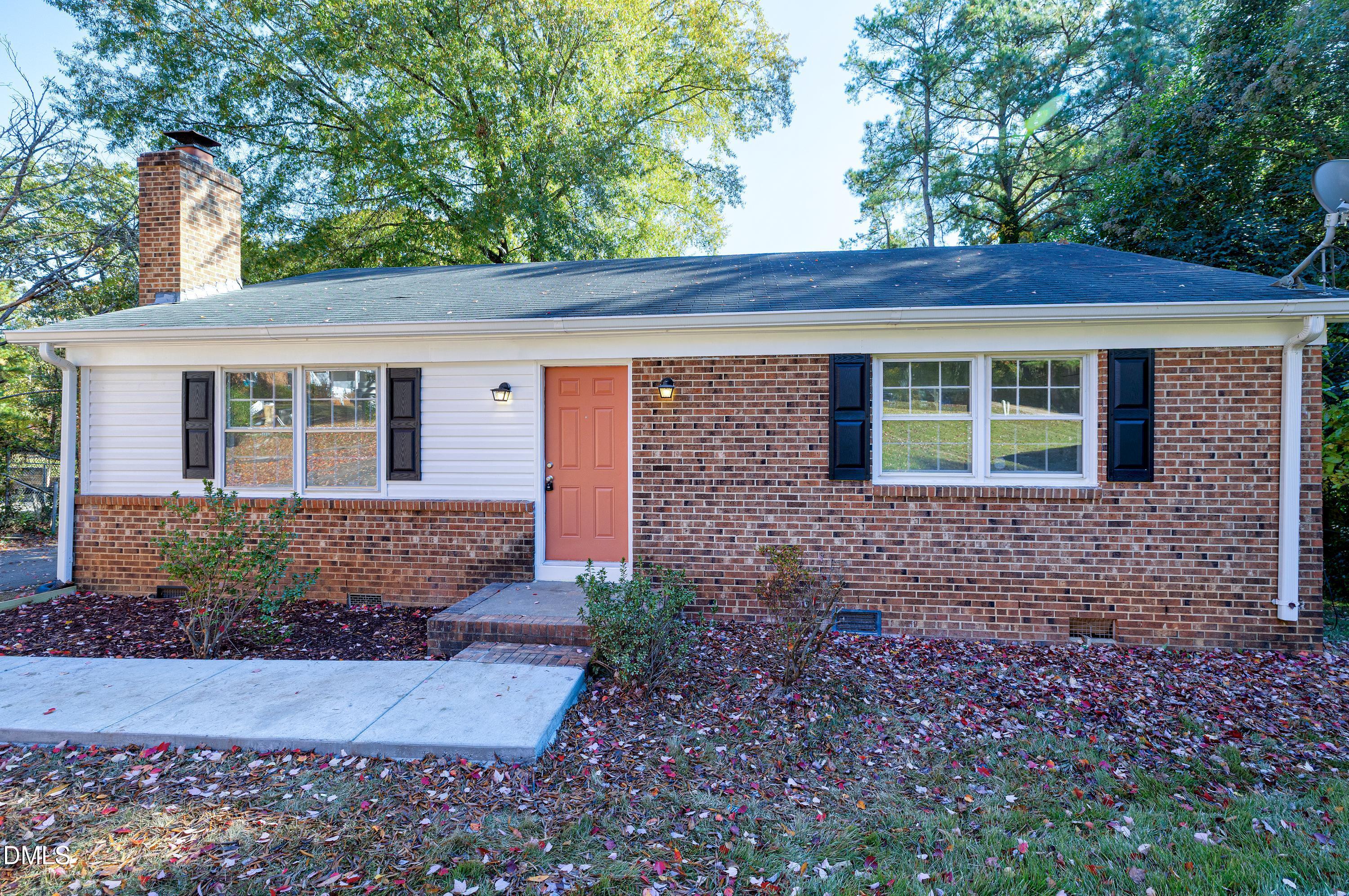 800 Plentywood Court Raleigh, NC 27615 - Photo 3 of 34 Scene-2