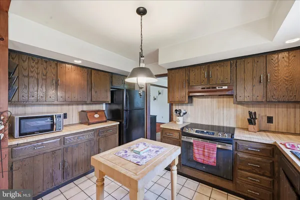 $339,900 | 74 Municipal Road, New Ringgold, PA 17960