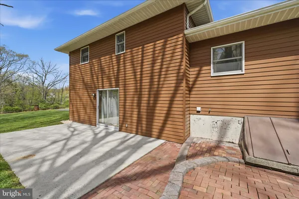 $339,900 | 74 Municipal Road, New Ringgold, PA 17960