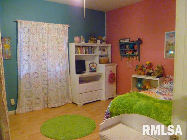 8687 Kinlou Road Kinmundy, IL 62854 - Photo 11 of 21 Gallery Image 11