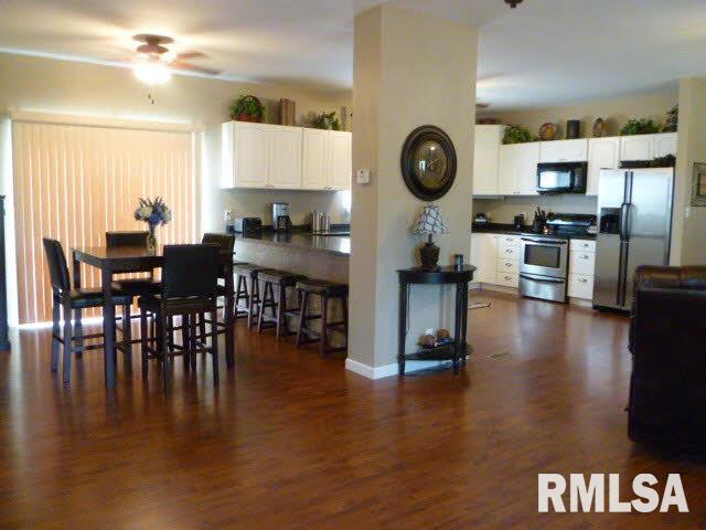 8687 Kinlou Road Kinmundy, IL 62854 - Photo 5 of 21 Gallery Image 5