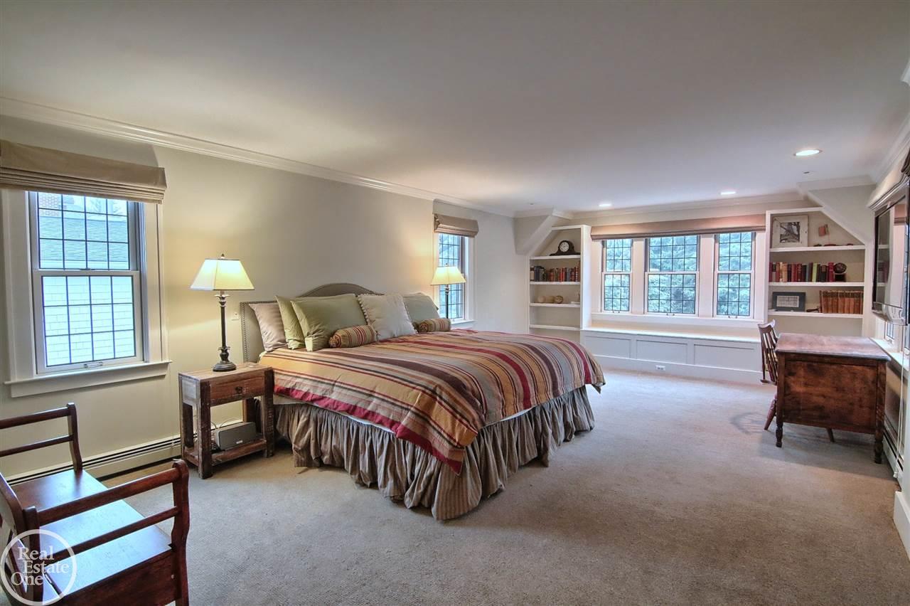 176 Moran Road Grosse Pointe Farms, MI 48236 - Photo 13 of 29