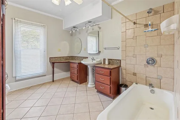 $230,000 | 403 North Cutting Avenue, Jennings, LA 70546