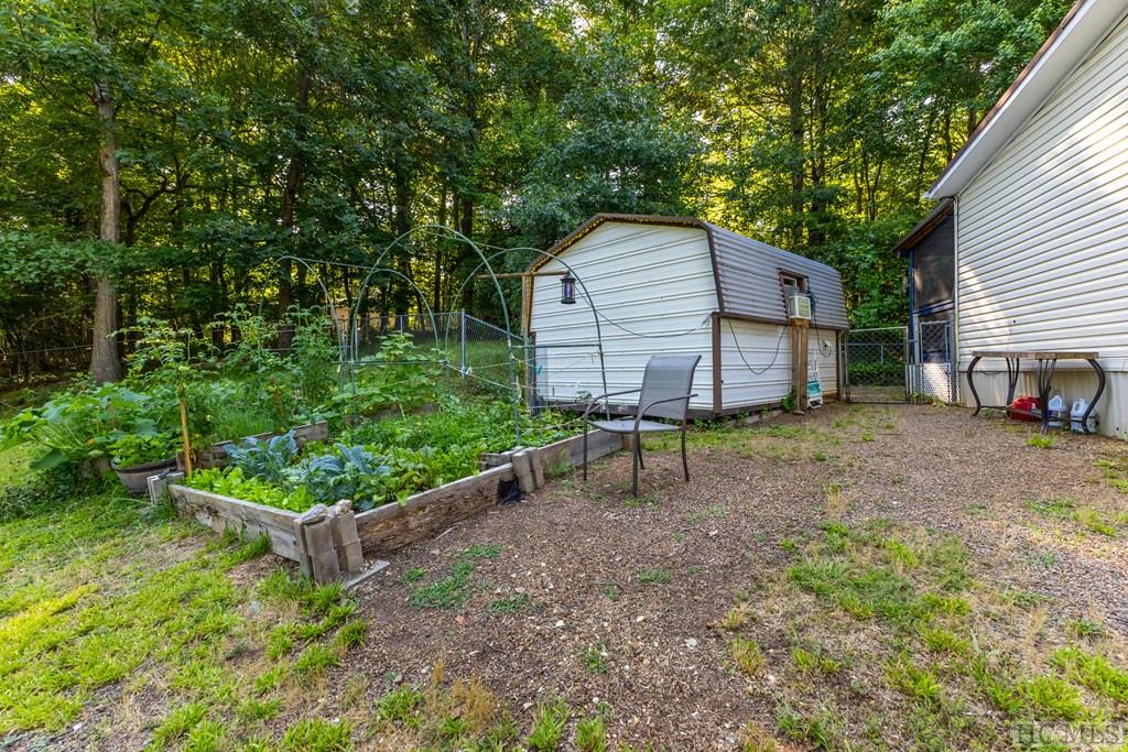 135 Pat Rogers Road Franklin, NC 28734 - Photo 18 of 25 Gallery Image 18