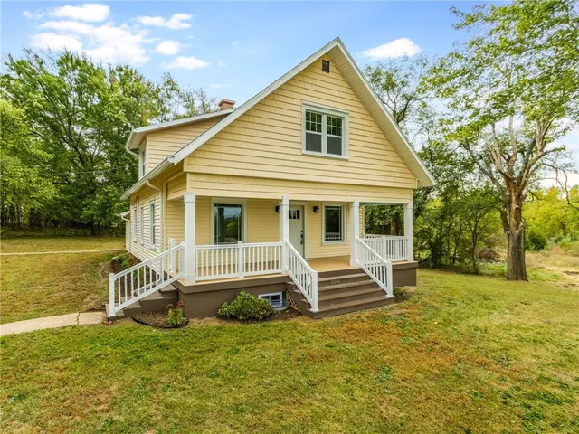 $449,000 | 6944 Southwest Thornton Road, Clarksdale, MO 64430