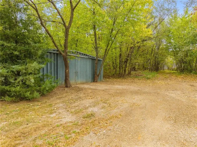 $449,000 | 6944 Southwest Thornton Road, Clarksdale, MO 64430