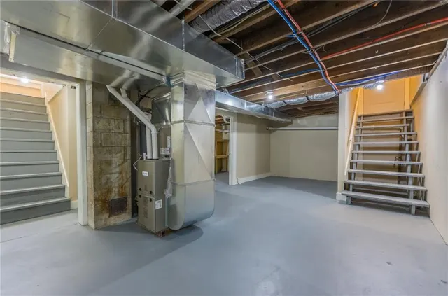 $449,000 | 6944 Southwest Thornton Road, Clarksdale, MO 64430