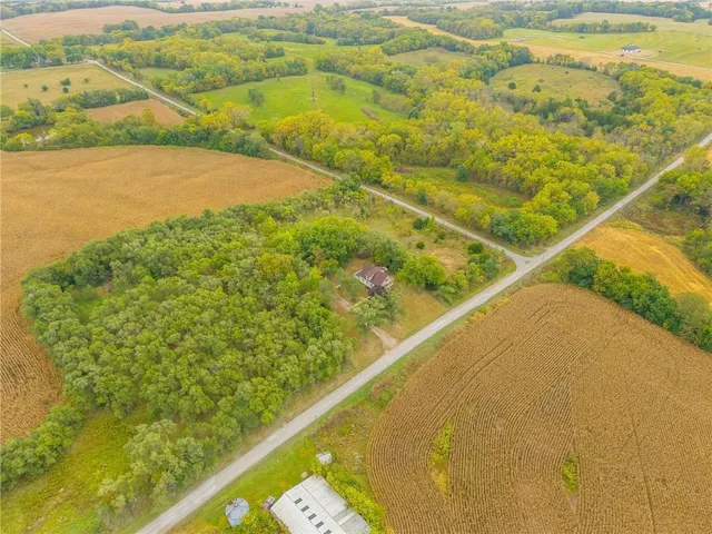 $449,000 | 6944 Southwest Thornton Road, Clarksdale, MO 64430