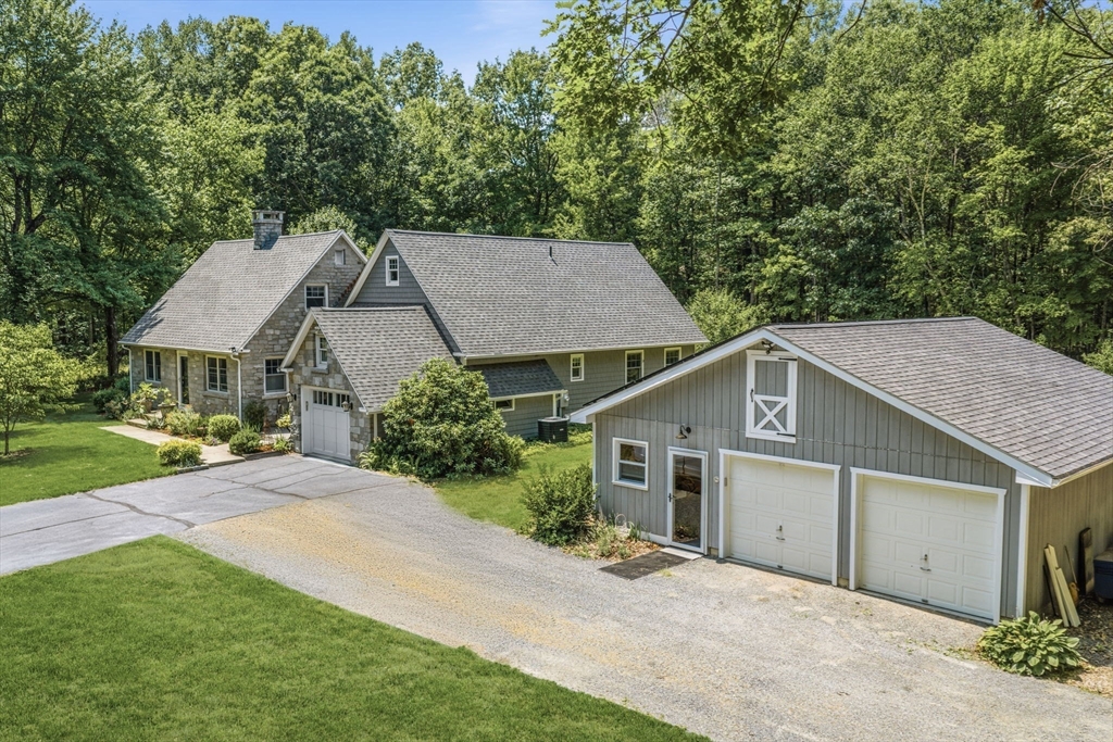 33 Rattle Hill Road Southampton, MA 01073 - Photo 6 of 42