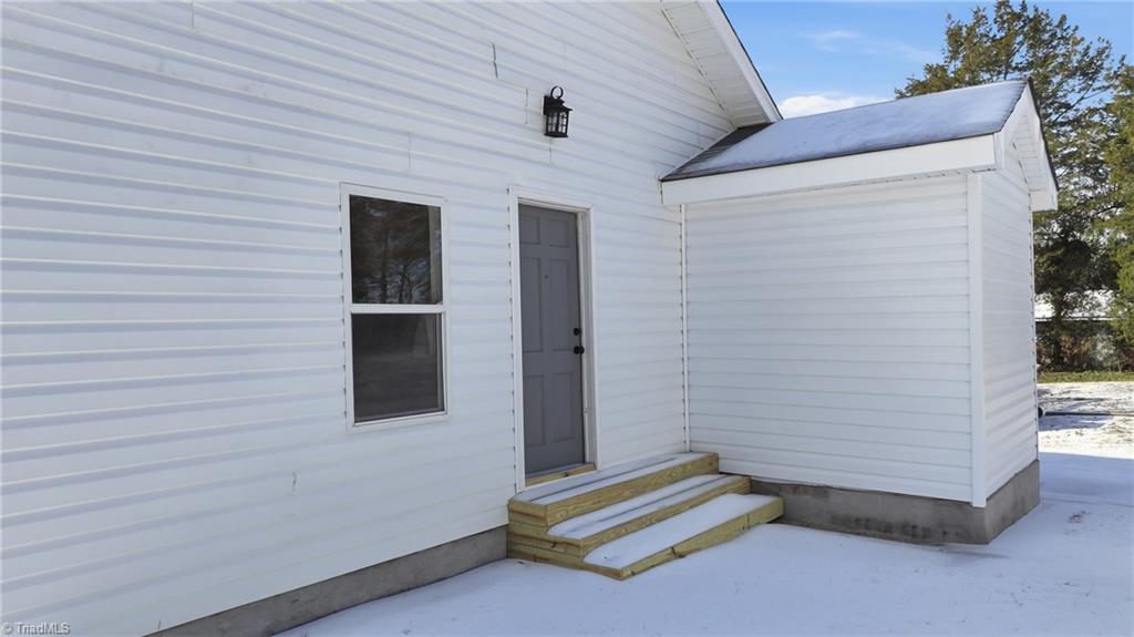 1823 McKnight Mill Road Greensboro, NC 27405 - Photo 28 of 34 Gallery Image 28