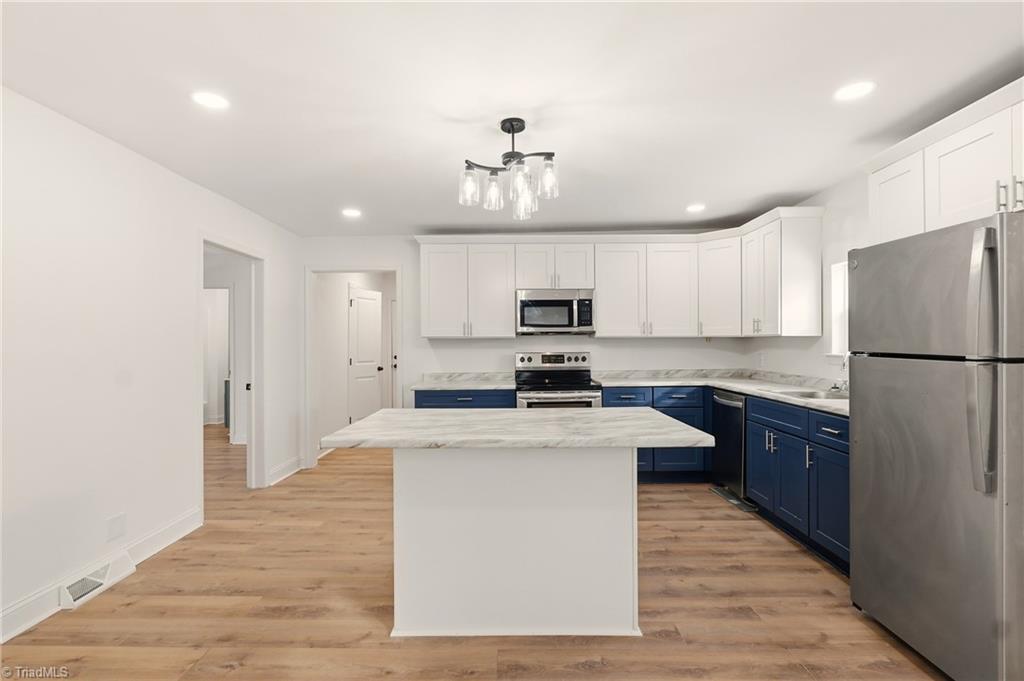 1823 McKnight Mill Road Greensboro, NC 27405 - Photo 7 of 34 Gallery Image 7